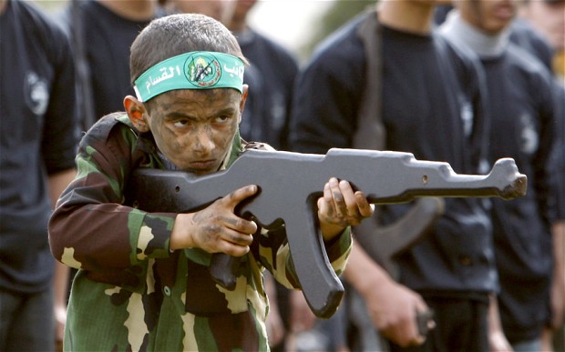 Hamas Teaches Palestinian Schoolboys How to Fire Kalashnikovs