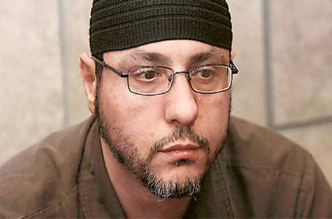 Abbas’ P.A. Glorifies Terrorist Barghouti, Responsible for Murder of 67 Jews