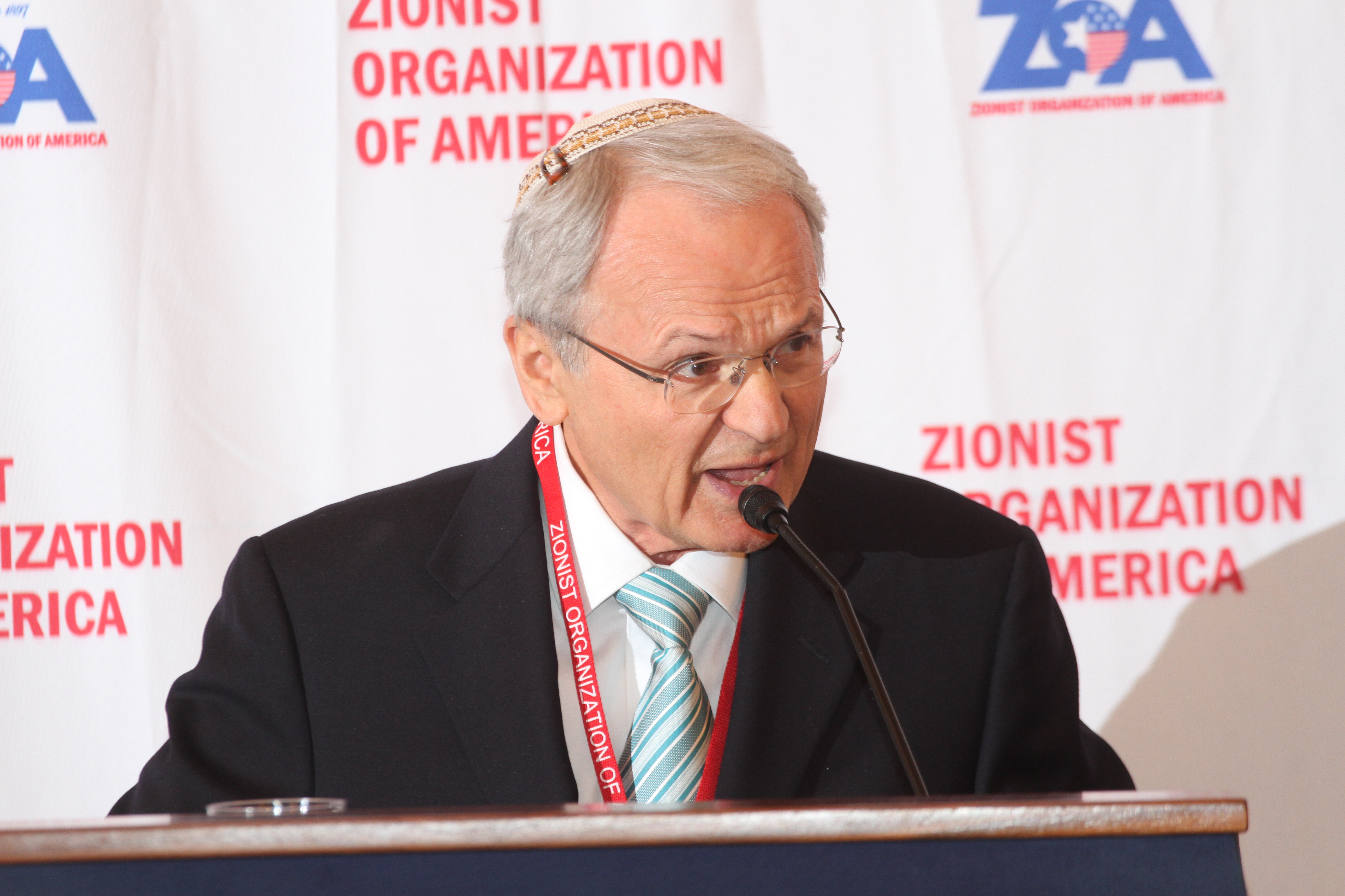 ZOA Letter Showing Major Jewish Leaders Supporting Bannon as Friend of Jews and Israel